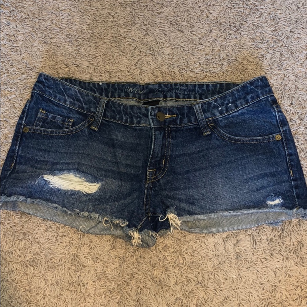 Low rise denim shorts